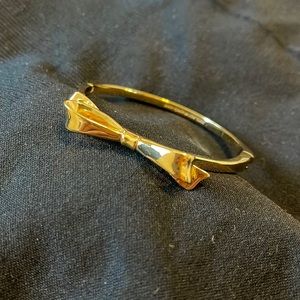 Kate Spade ♠️ Gold Bow Hinged Bangle Bracelet